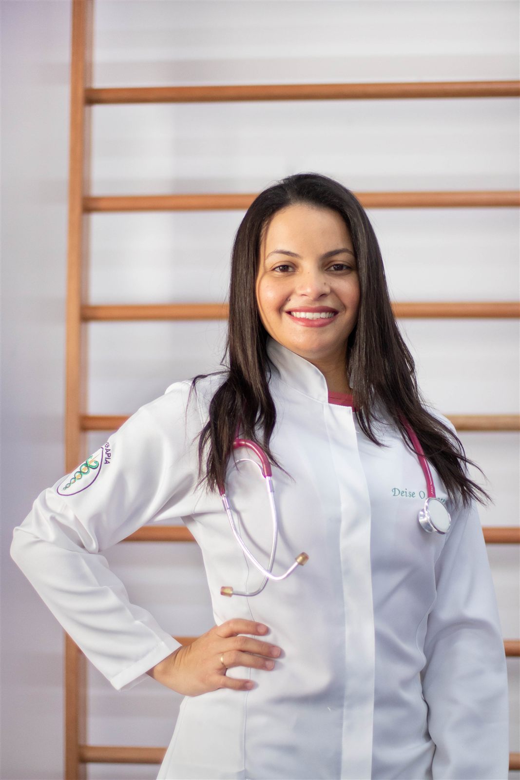 Deise O. Soares, fisioterapeuta especializada em cabeça e pescoço em Itu